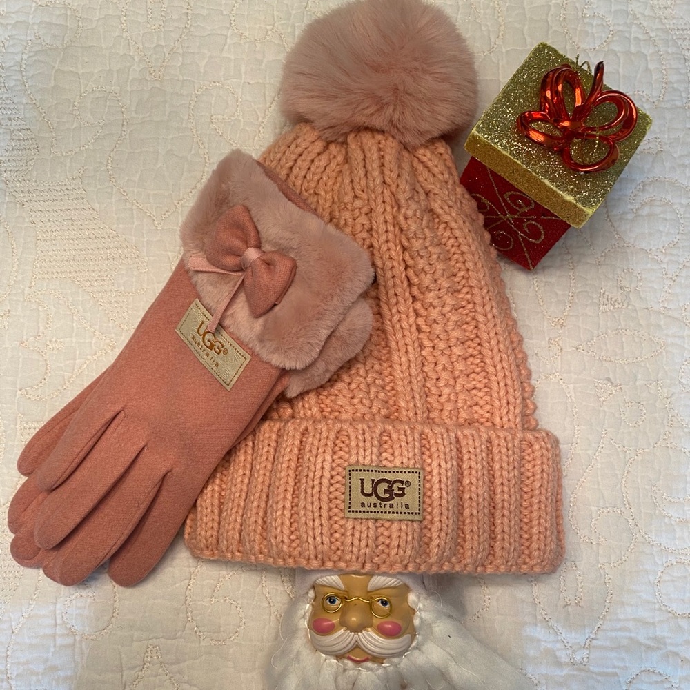 Ugg 2pc hat and gloves set